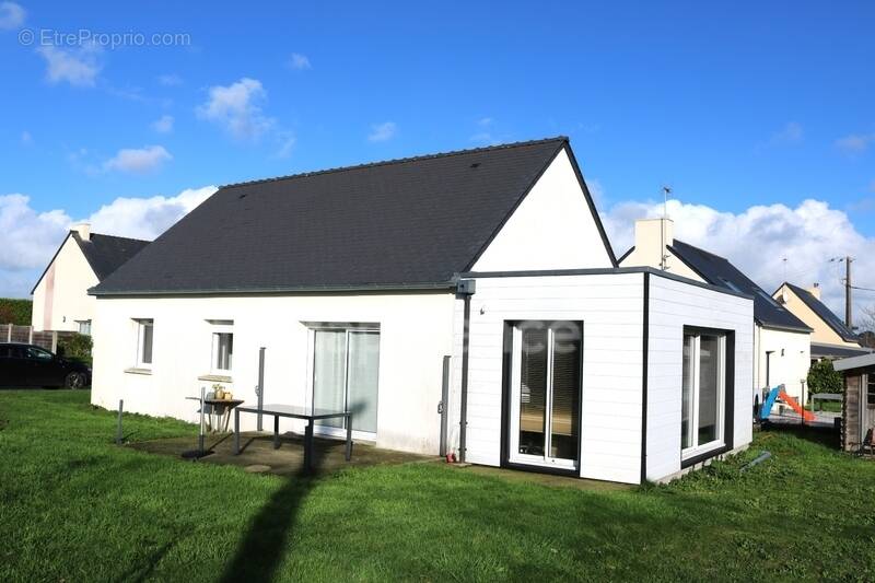 Maison à PLONEOUR-LANVERN