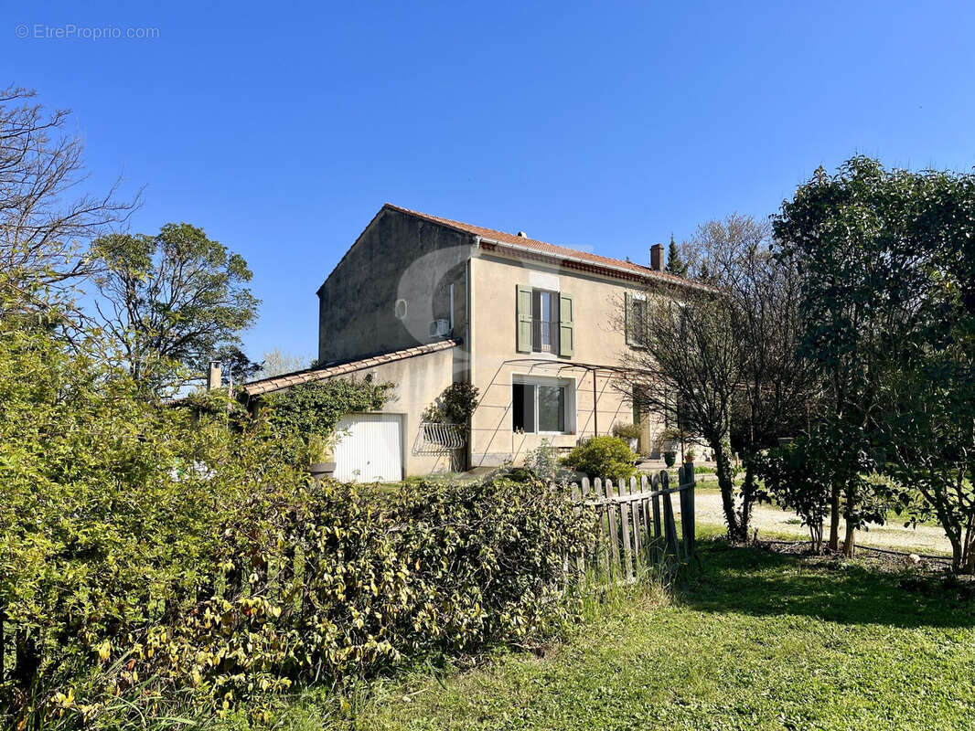 Maison à CHATEAURENARD