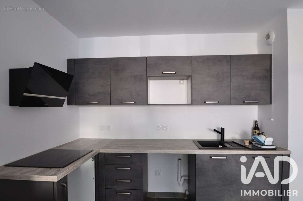Appartement 43 m² à Villeneuve-Saint-Denis  - photo 8