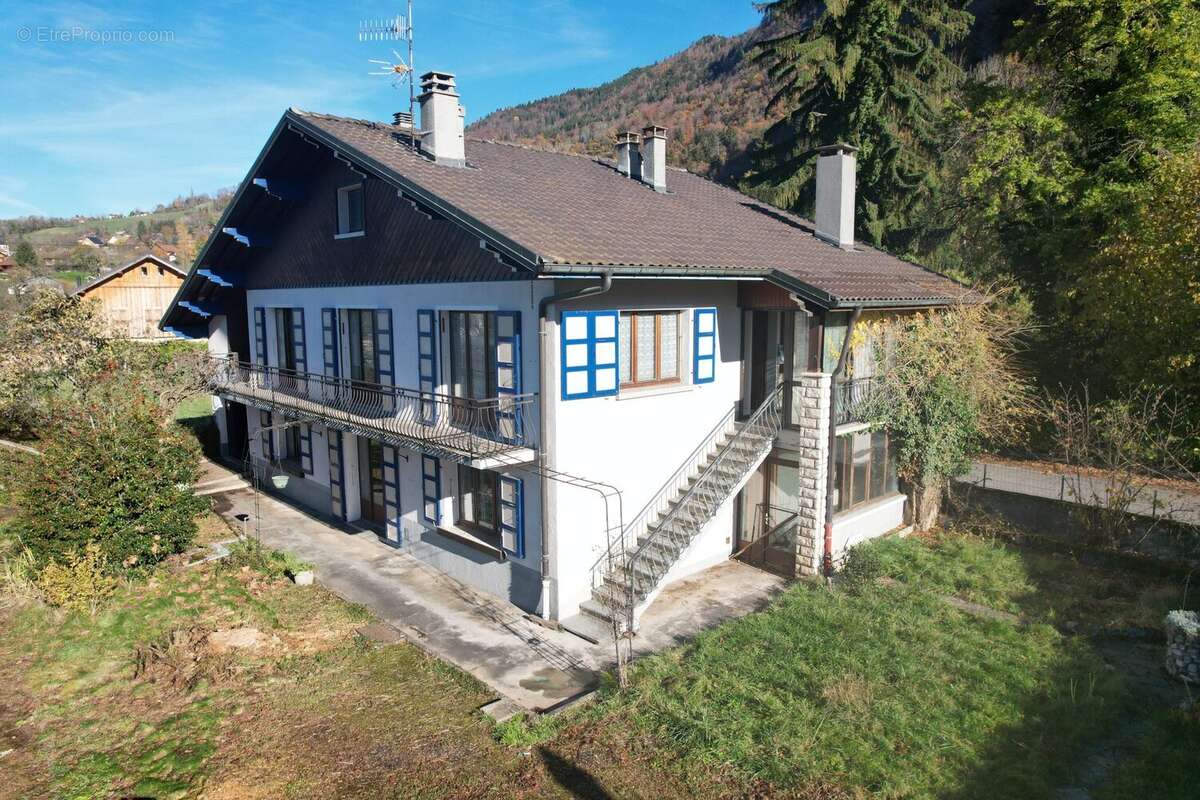 Maison à VILLE-EN-SALLAZ