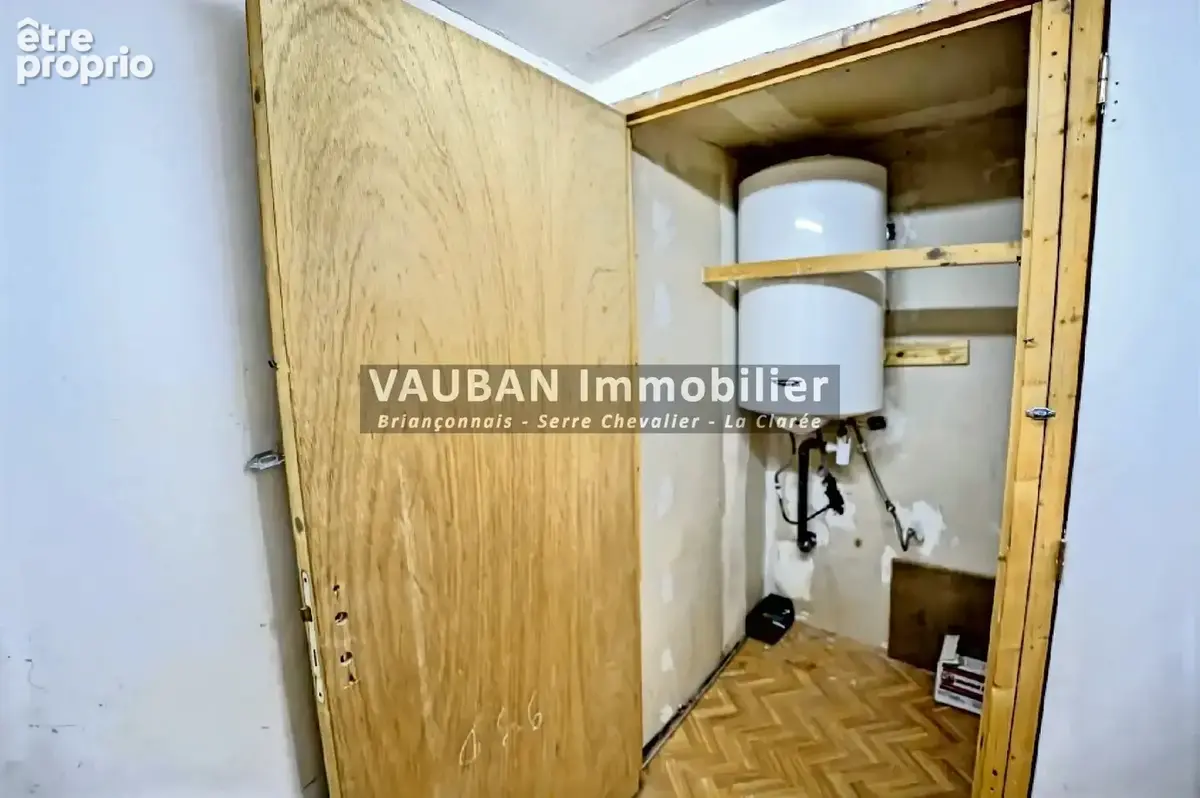 Appartement T3 au cœur de la vieille ville de Briançon - photo 8
