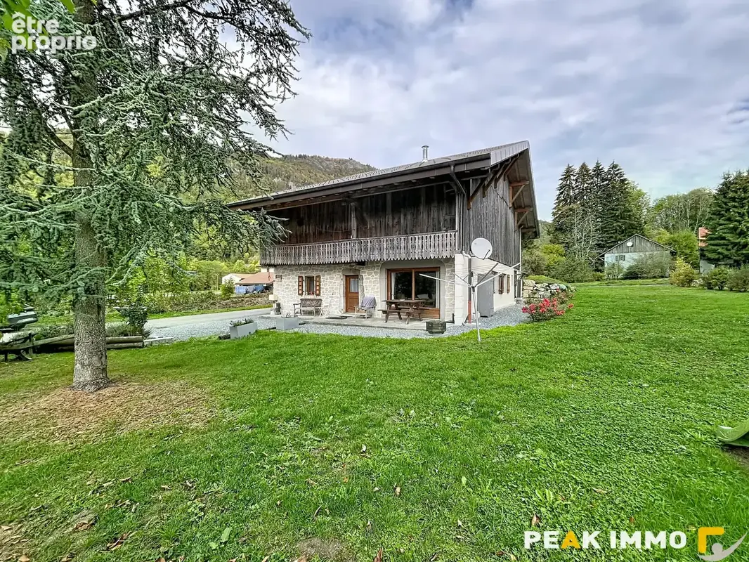 Megevette ferme renovee 3 chambres grange terrain 1288m2 - photo 2