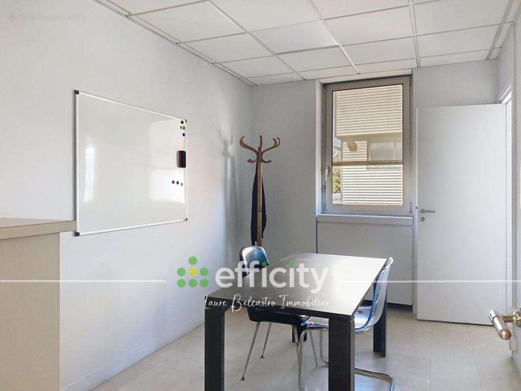 Commerce à BOISSY-SAINT-LEGER