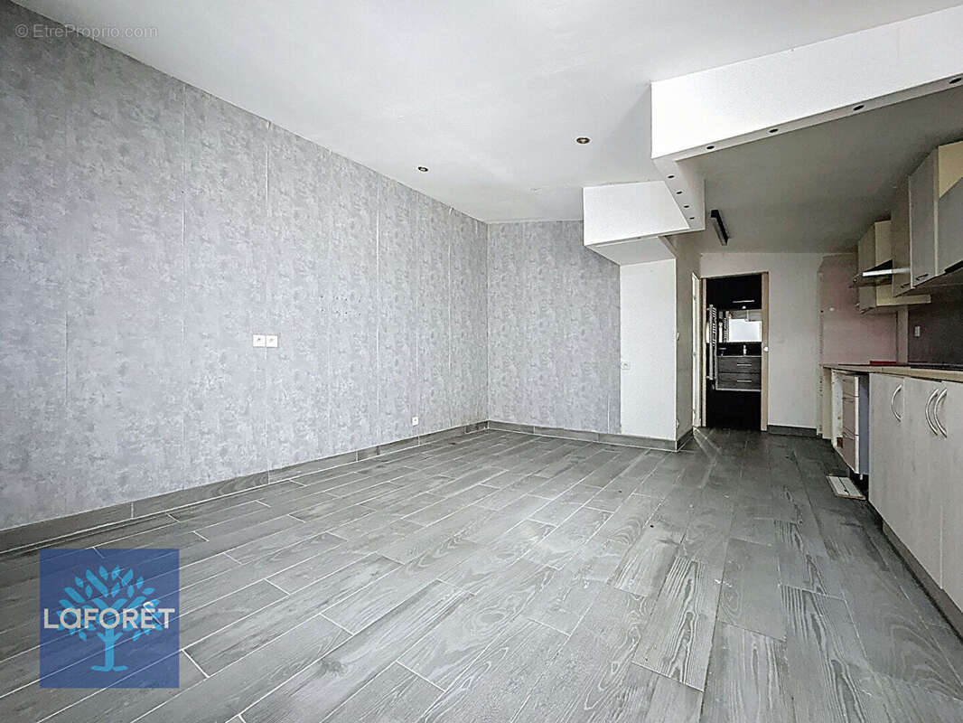 Appartement à DAMMARIE-LES-LYS