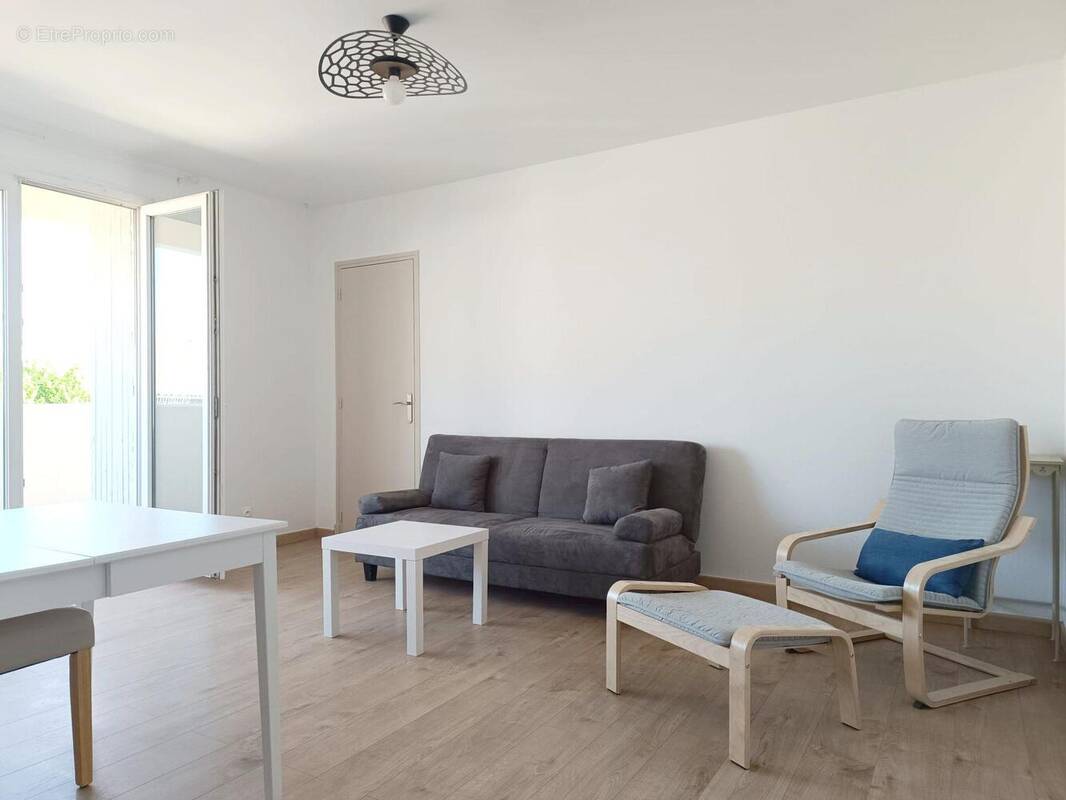 Salon - Appartement à NARBONNE