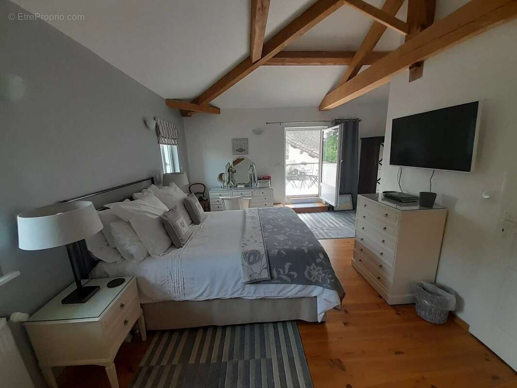 Maison à BUSSIERE-BADIL