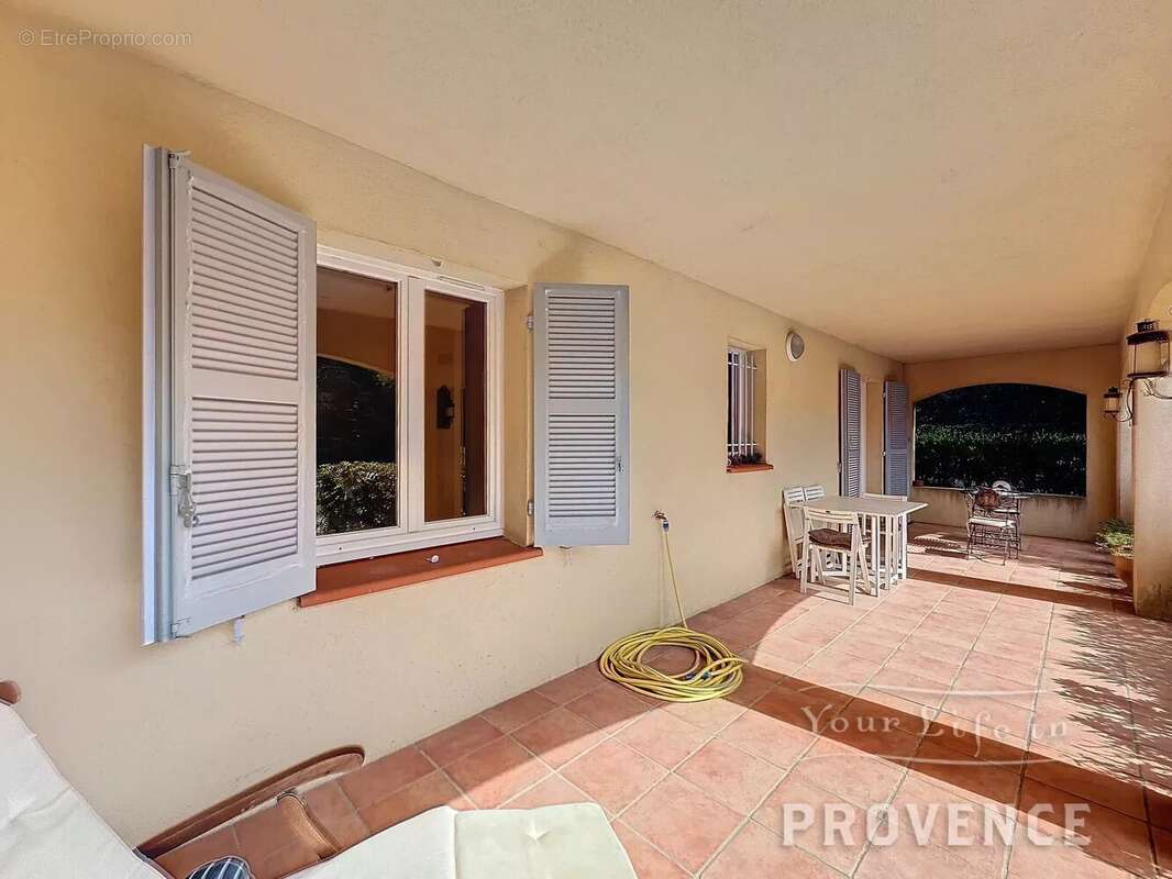 Appartement à LORGUES