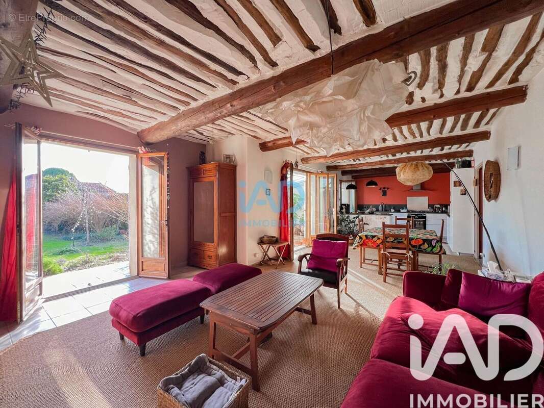 Photo 3 - Maison à ENTRAIGUES-SUR-LA-SORGUE