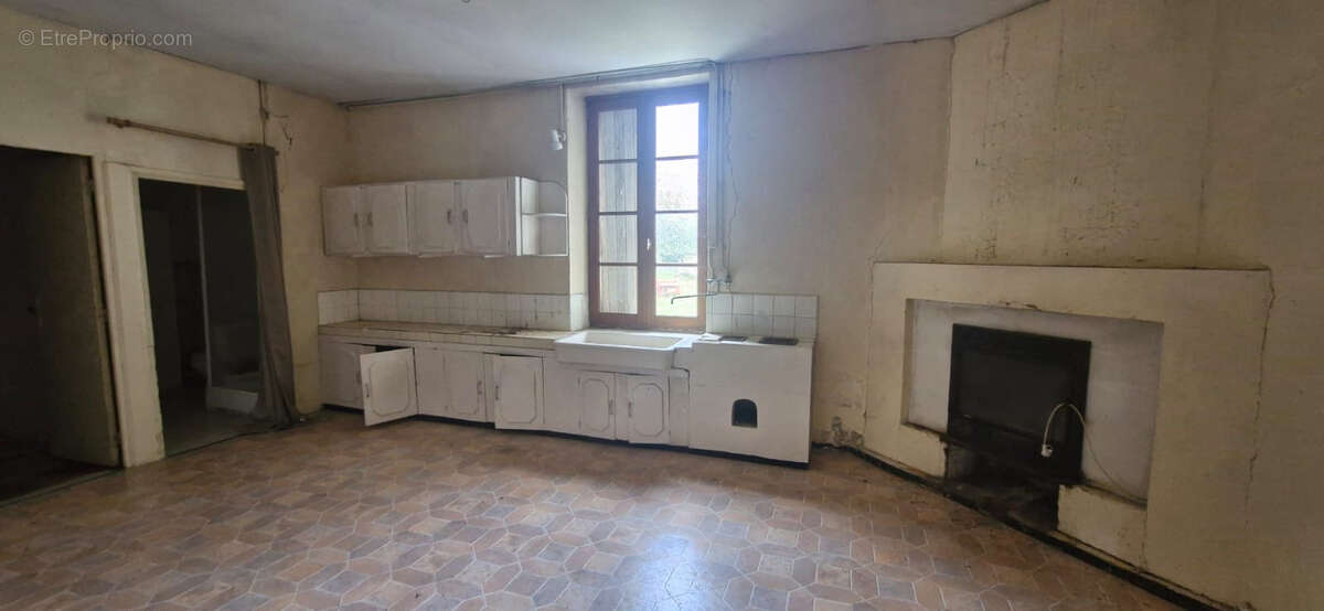 Maison à SAINTE-RAMEE