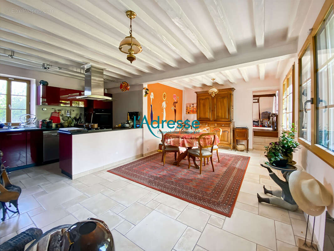 Maison à OINVILLE-SUR-MONTCIENT