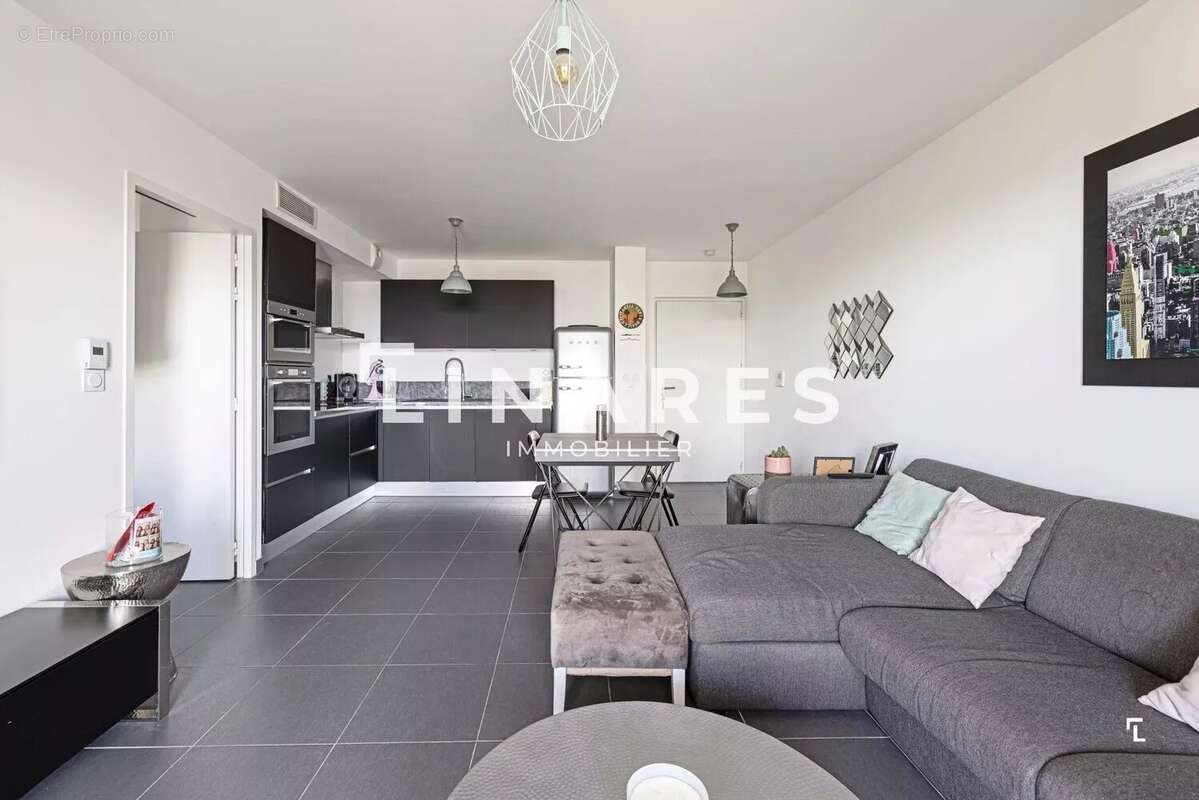 Appartement à MARSEILLE-16E