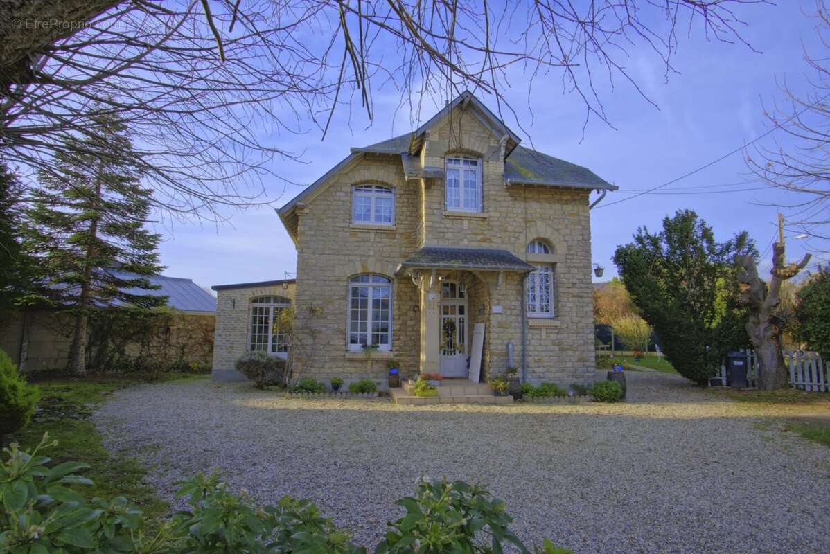 Maison à COURSEULLES-SUR-MER