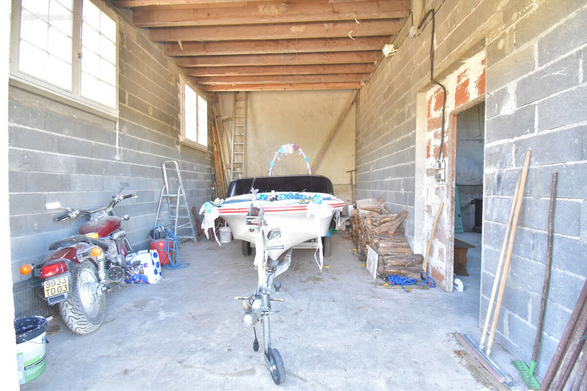 EN EXCLUSIVITÉ   Maison à 10 min de Moulins sur 5 000 m2 de terrain - photo 19