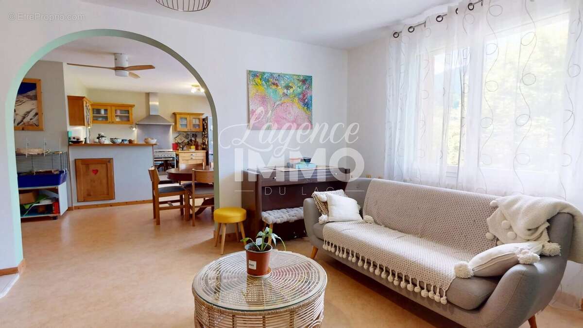 Appartement à SAINT-JORIOZ