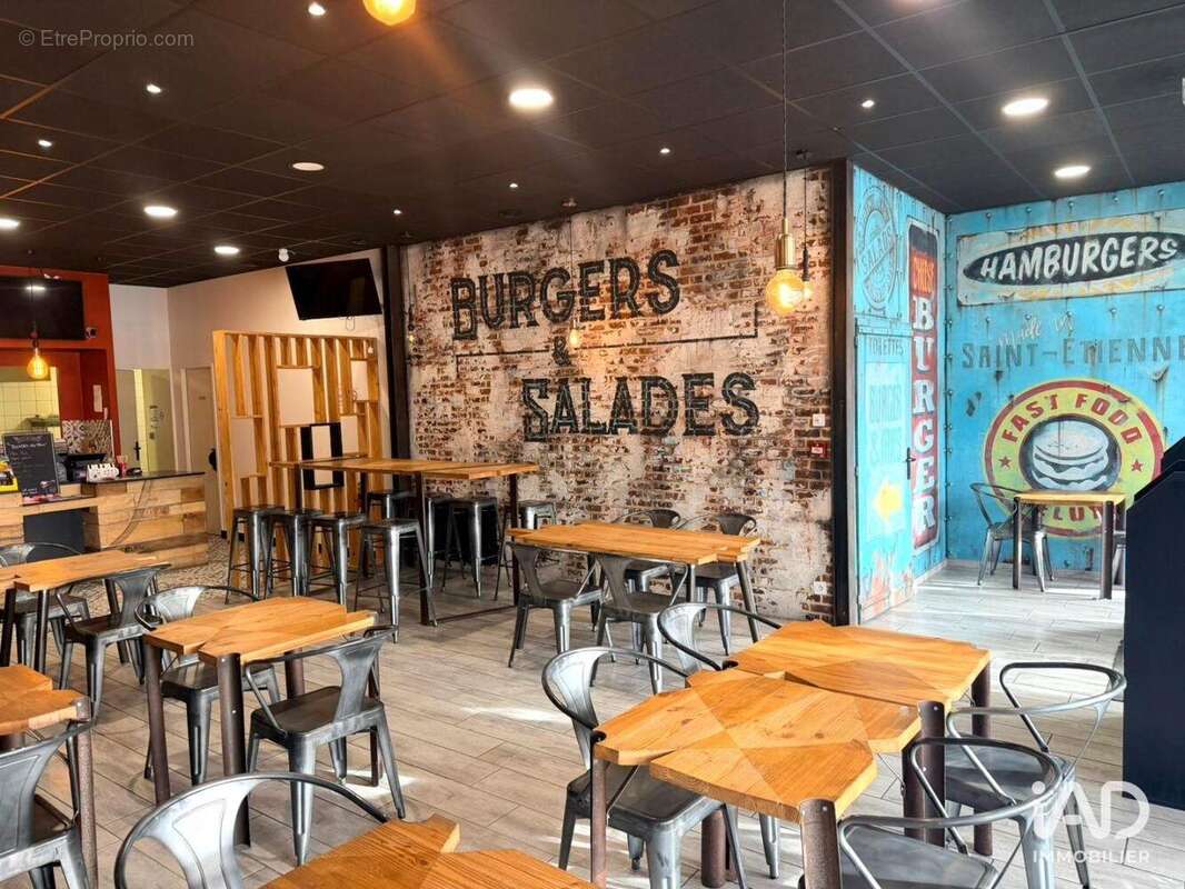 Photo 4 - Commerce à SAINT-JUST-SAINT-RAMBERT