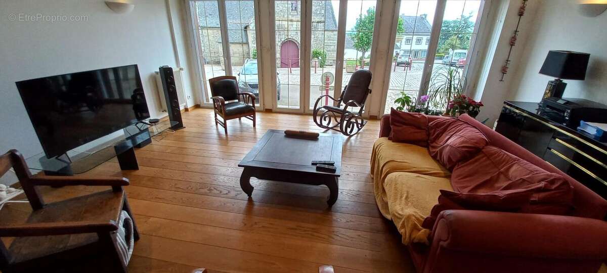Maison familiale 5 chambres à vendre à saint-gérand-croixanv - photo 4