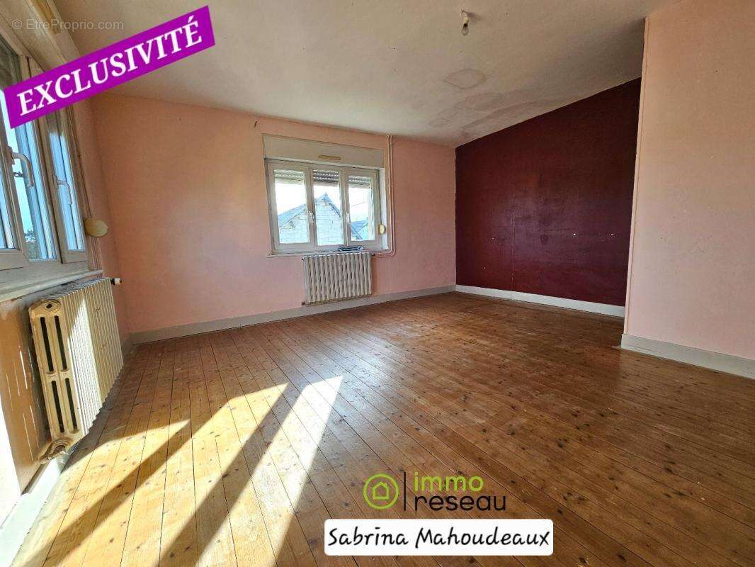 Maison à ETREAUPONT