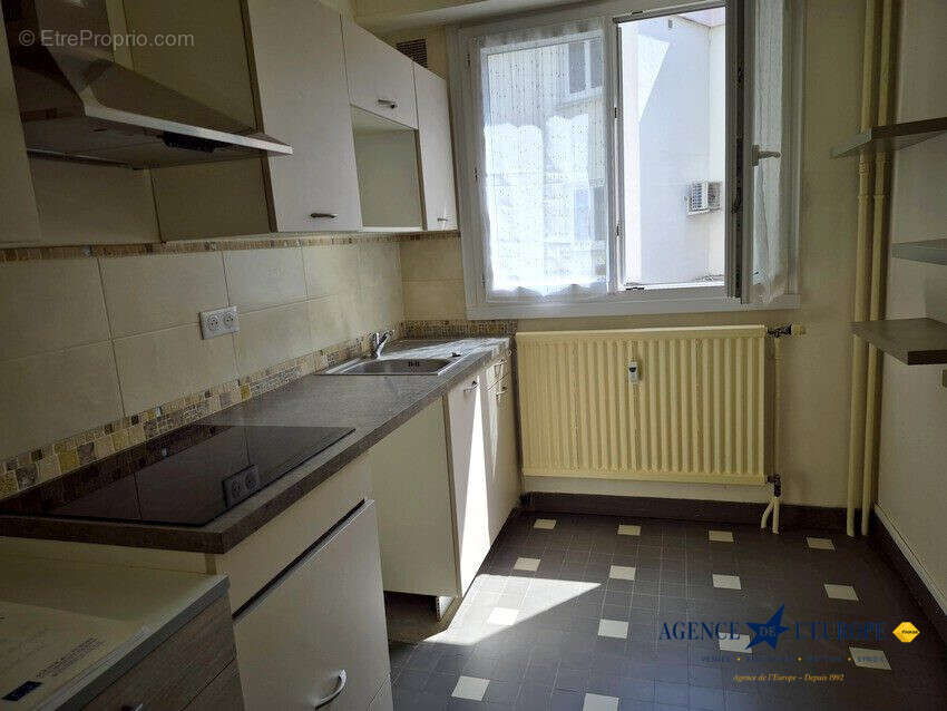 Appartement 67 m² à Vichy  - photo 3
