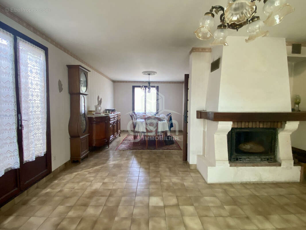 Maison 118 m² à Montbazon  - photo 7
