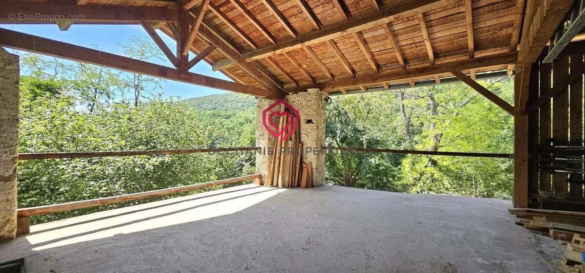 Beau potentiel pour cette maison de 6 pièces - photo 14