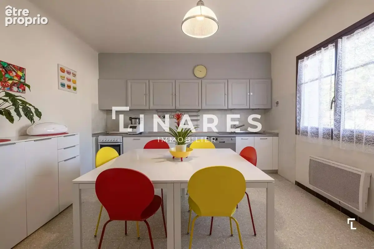 L'AGREABLE -  Villla T7 de 250m² - Piscine - Cuisine d'été - Parking - Parcelle 492m² - 13013 SAINT MITRE - photo 4
