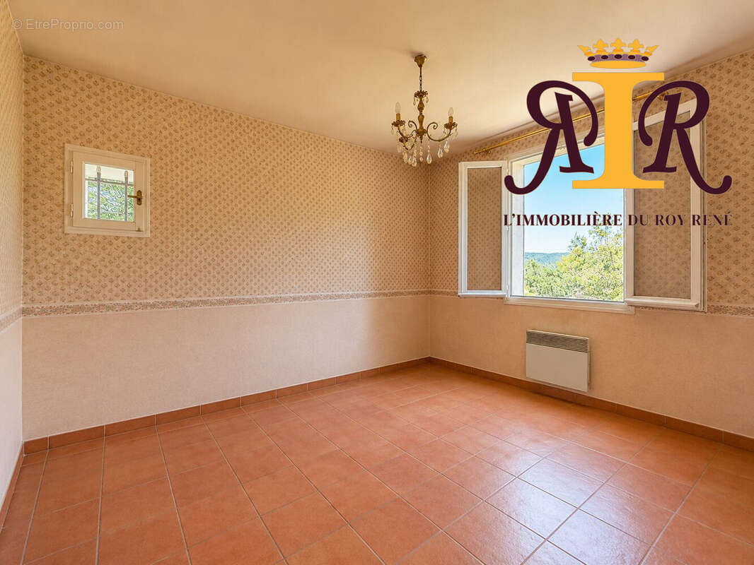Maison à MIRABEAU