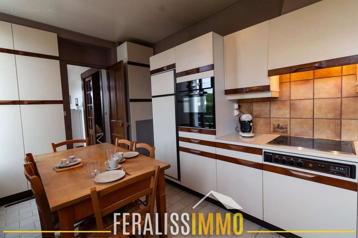 Maison à VAUX-SUR-SEINE