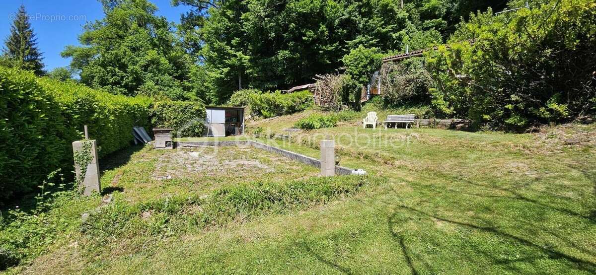 Terrain à BOURGOIN-JALLIEU