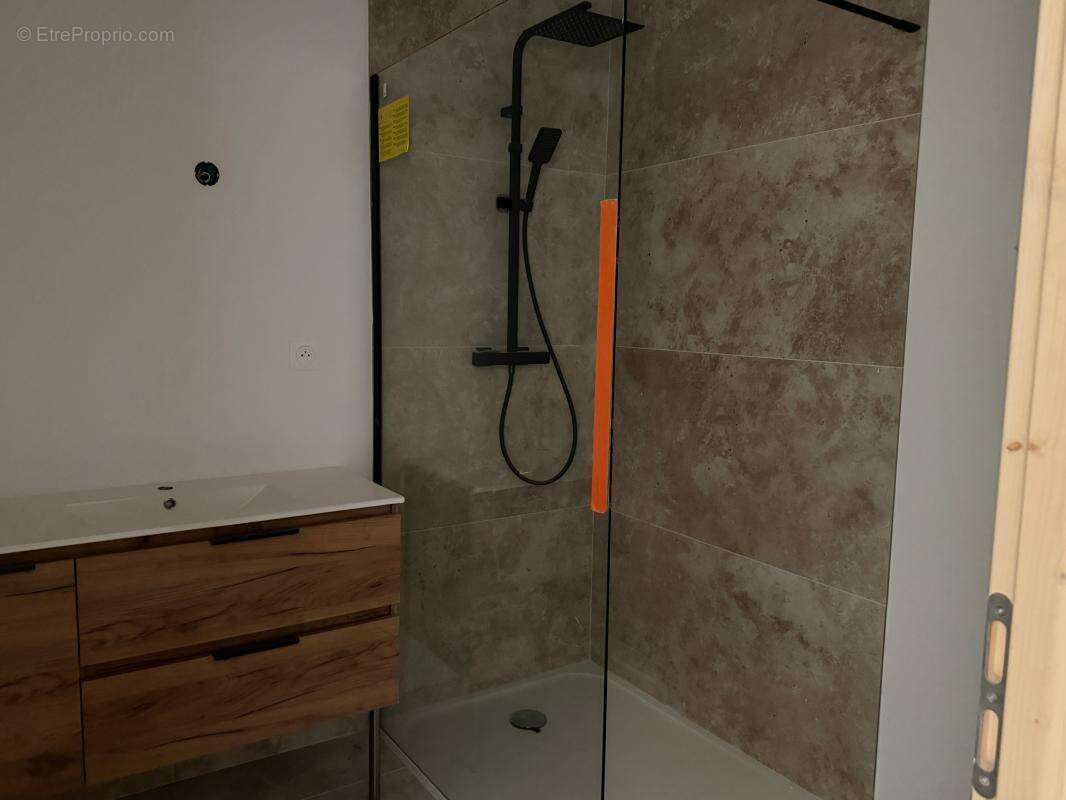 Appartement à VAISON-LA-ROMAINE