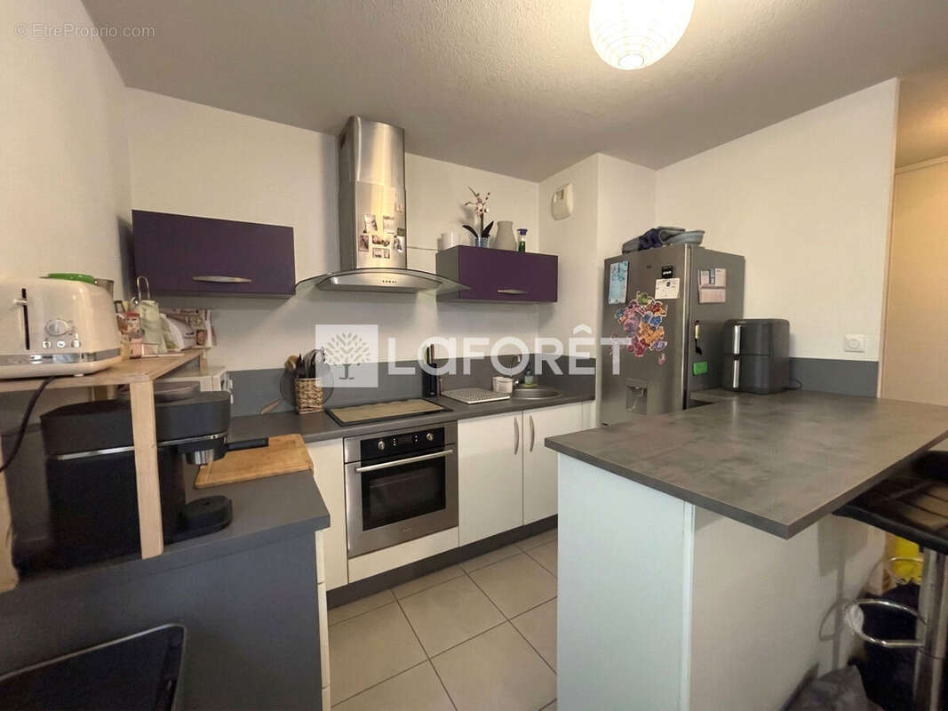 Appartement T3 en rez-de-jardin- Oullins Pierre-Bénite - photo 2