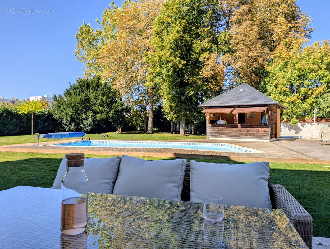 Maison à SAINT-JEAN-DE-BRAYE