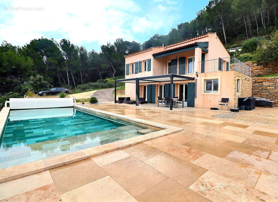 Maison à LA CADIERE-D&#039;AZUR