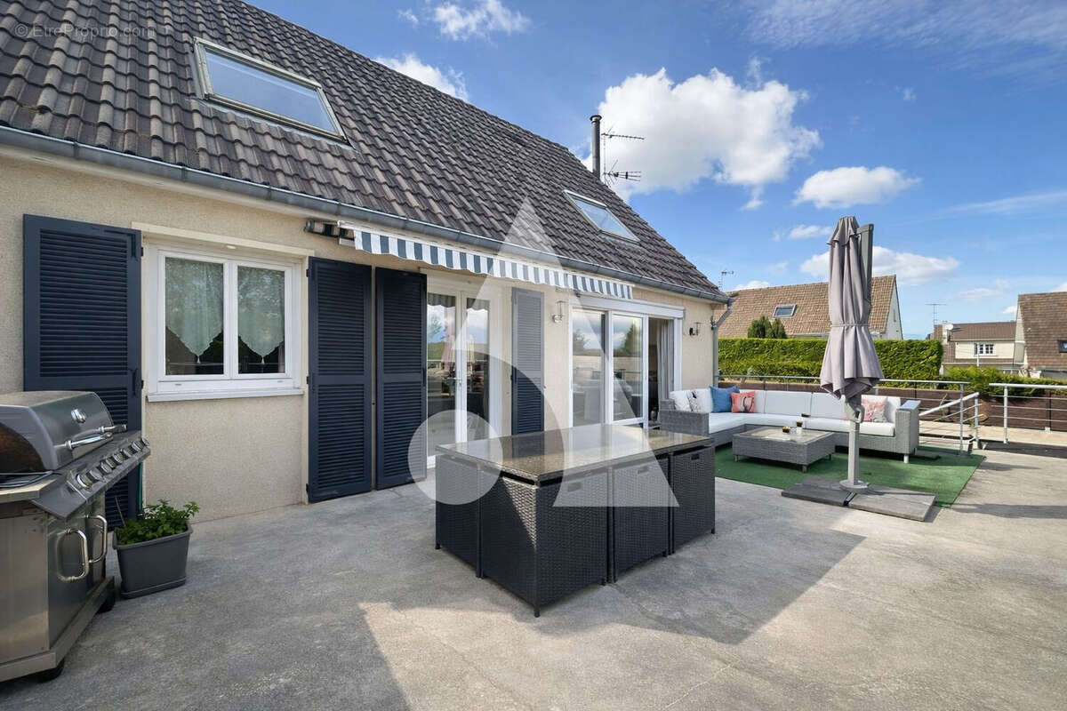 Maison Montry 8 pièce(s) 190 m2 / 6 suites parentales - photo 3