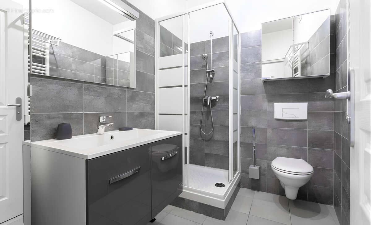 Appartement à MARSEILLE-1E