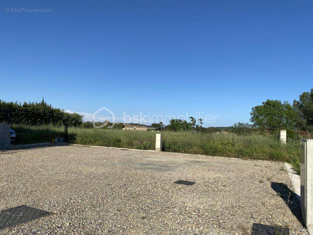 Terrain à LIGNAN-SUR-ORB