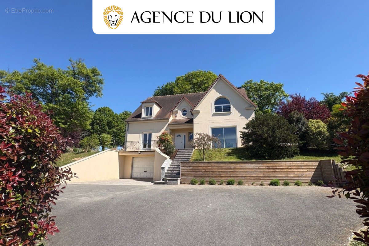 Maison à SAINTE-GEMME-MORONVAL
