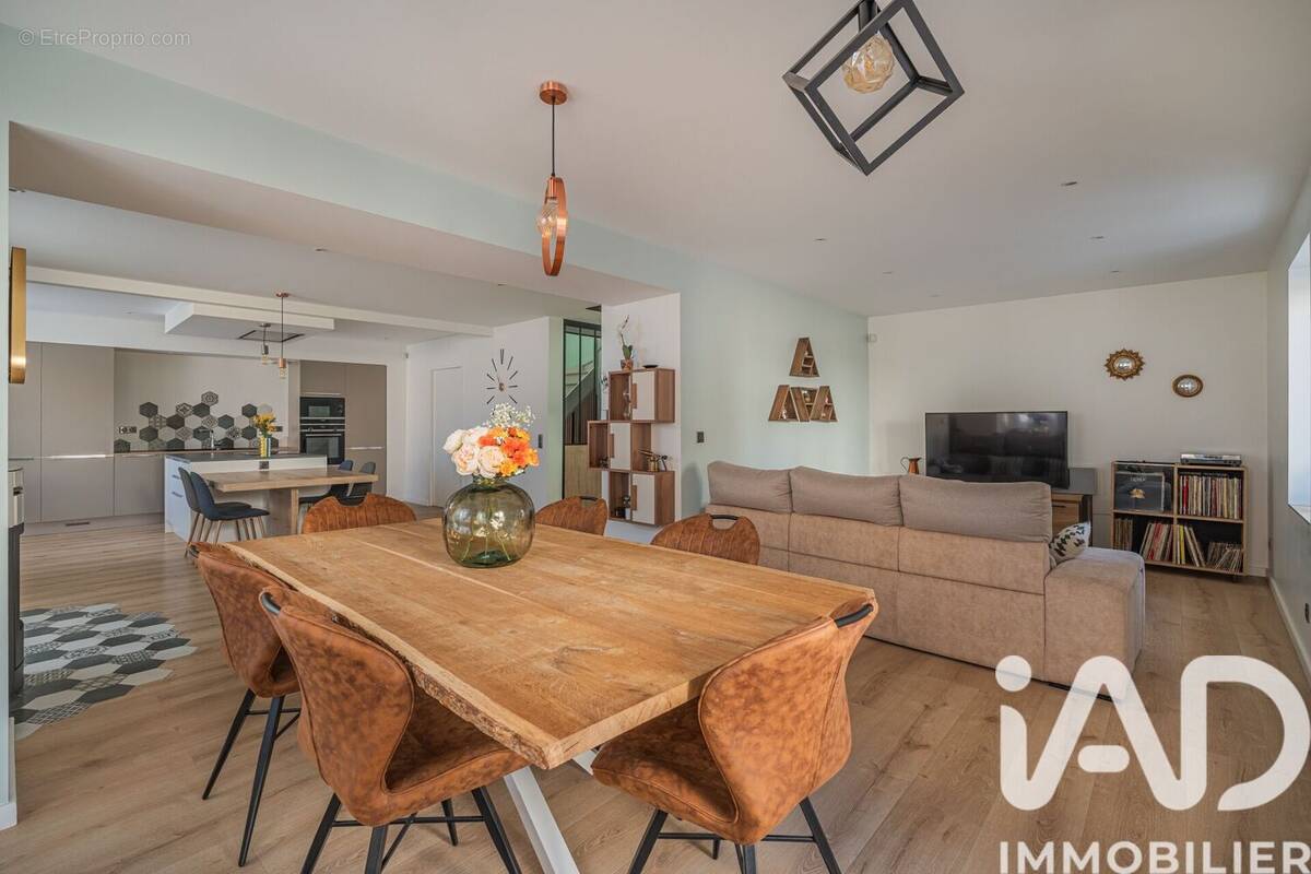 Photo 1 - Maison à VARCES-ALLIERES-ET-RISSET