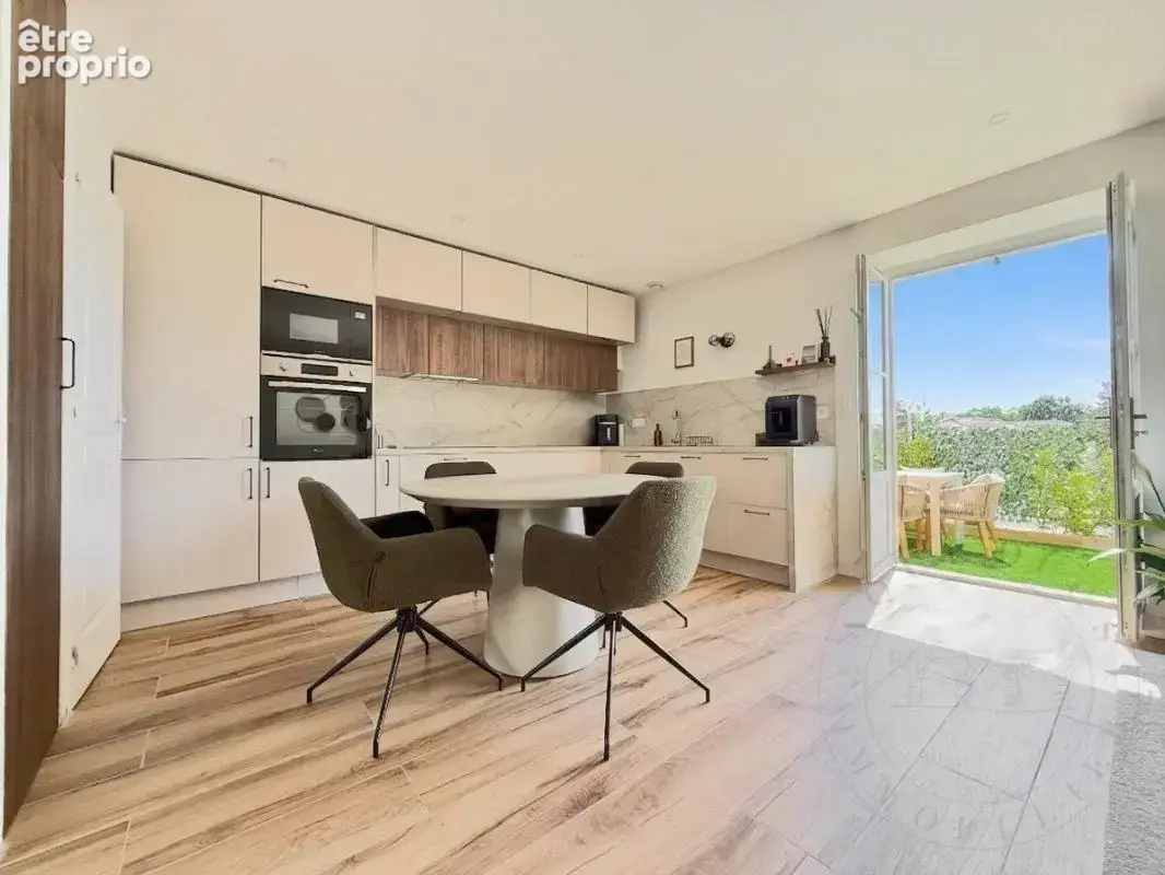 Appartement T4 de 72 m² - 3 Chambres - CHAPONOST centre - photo 1