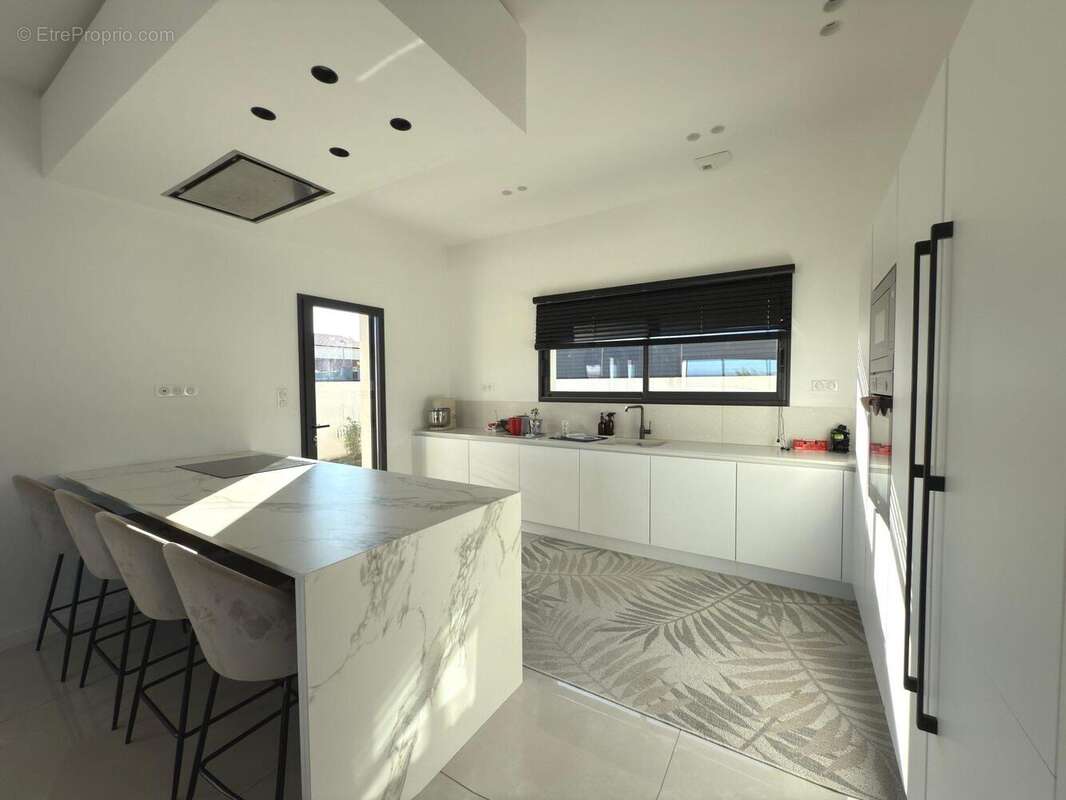 Maison à PERIGNAT-LES-SARLIEVE