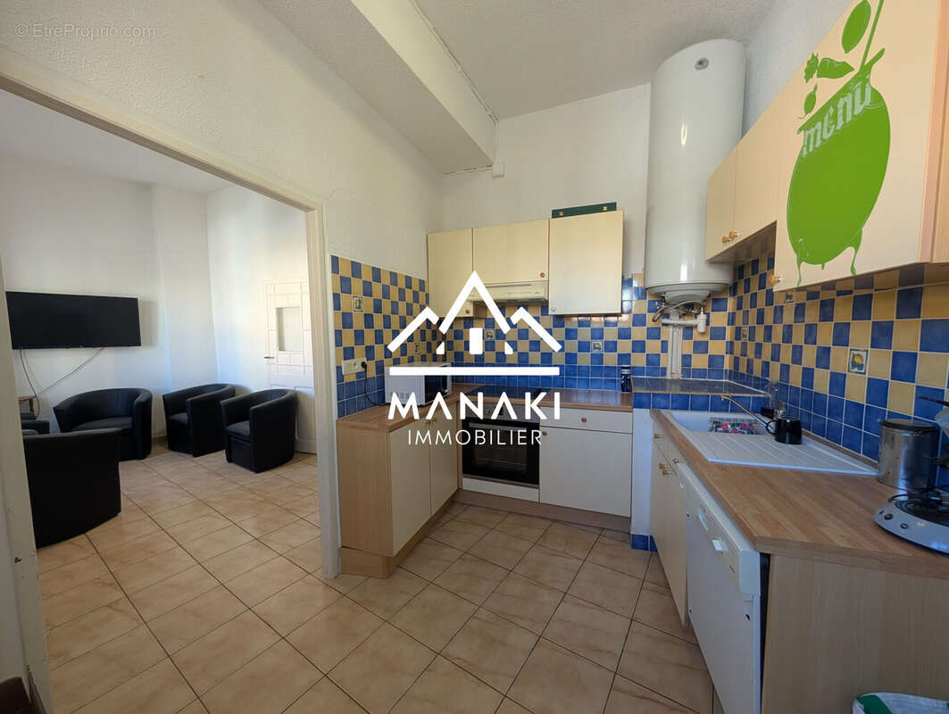 Cuisine au 1er étage - Appartement à SAINT-LAURENT-DE-LA-SALANQUE