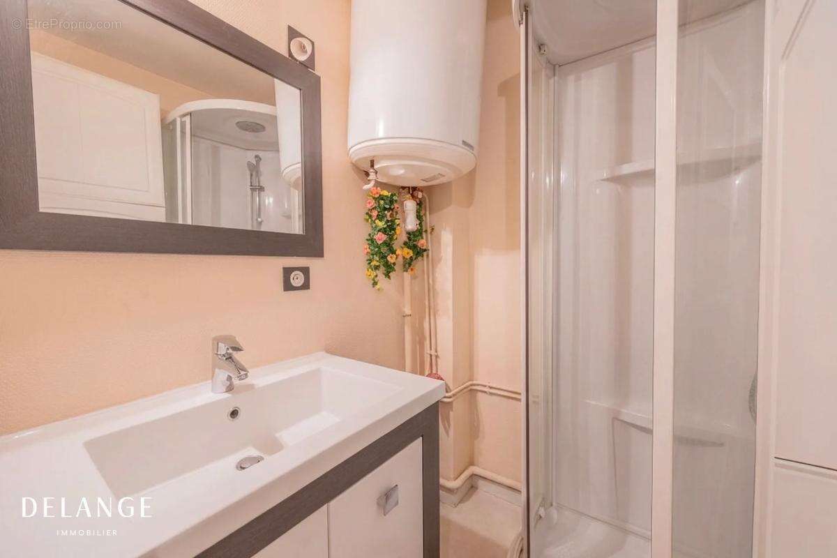 Studio loué 20 m² - Montmartre, Paris 18 - photo 4