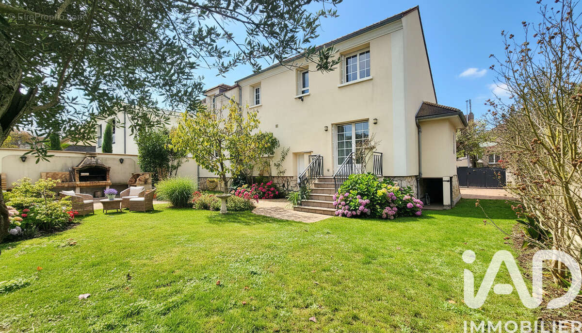 Photo 2 - Maison à POISSY