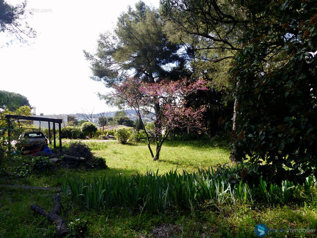 Terrain à TOULON