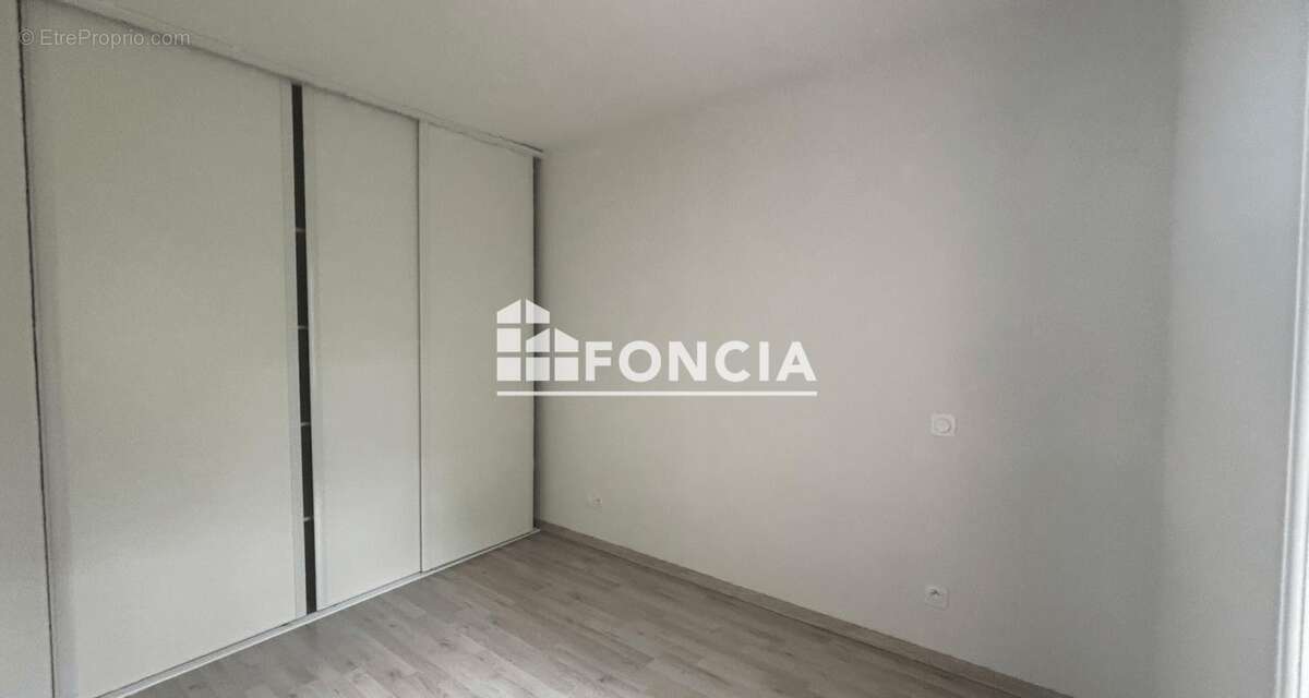 T3 balcon 2 parking - Martignas-Sur-Jalles - photo 7