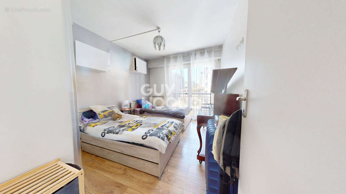 Appartement à PARIS-20E