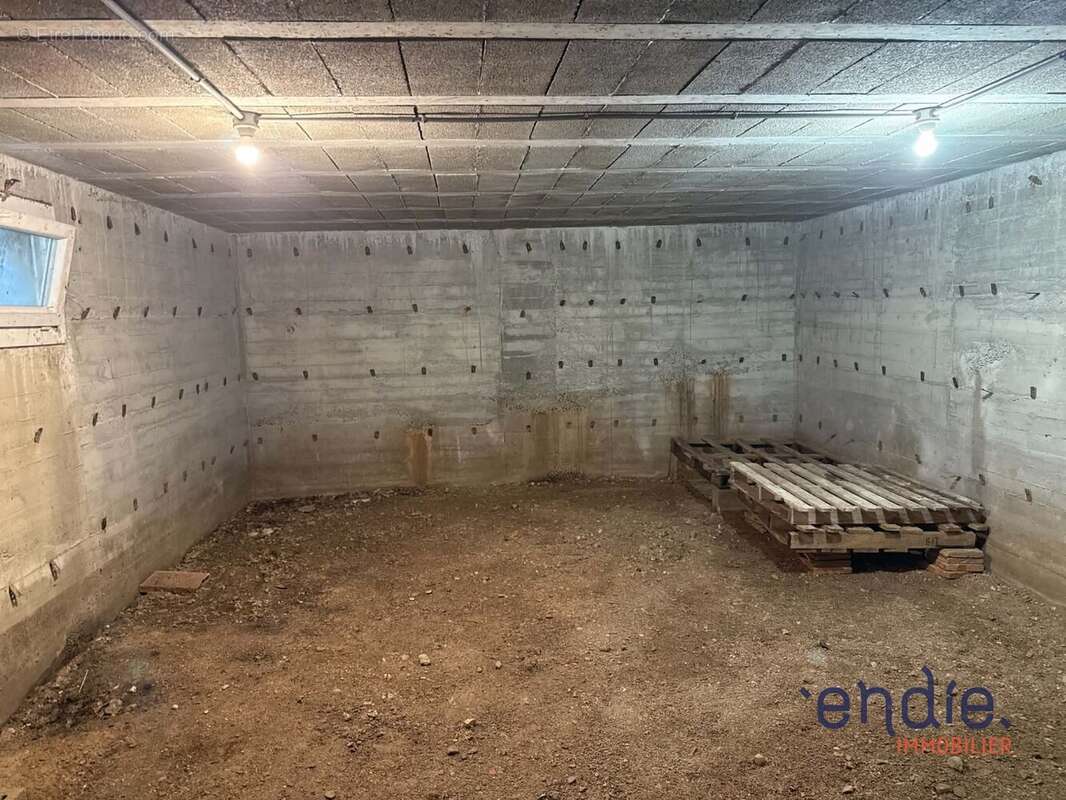 Maison 103 m² à Saint-Pourcain-Sur-Besbre  - photo 15