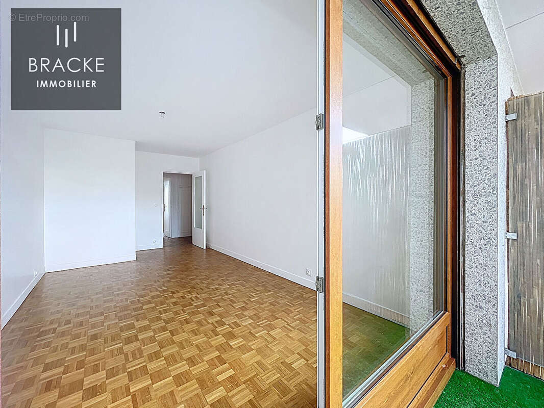 Appartement à LA GARENNE-COLOMBES