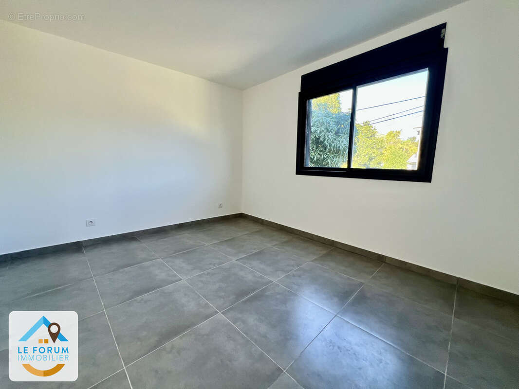 Saint pierre 97410 - villa f4 neuve et fonctionnelle - terrasse - tout à l'égout - terrain piscinable - photo 7