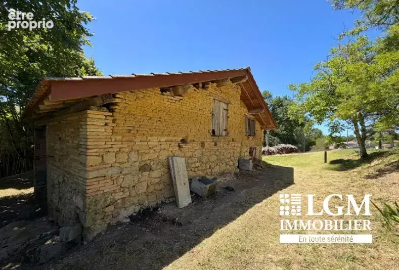 L'Honor-de-Cos - batisse avec fort potentiel sur terrain de 9 674 m² - photo 4
