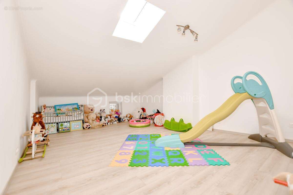 Maison - 5 pièces - 163 m² - photo 14